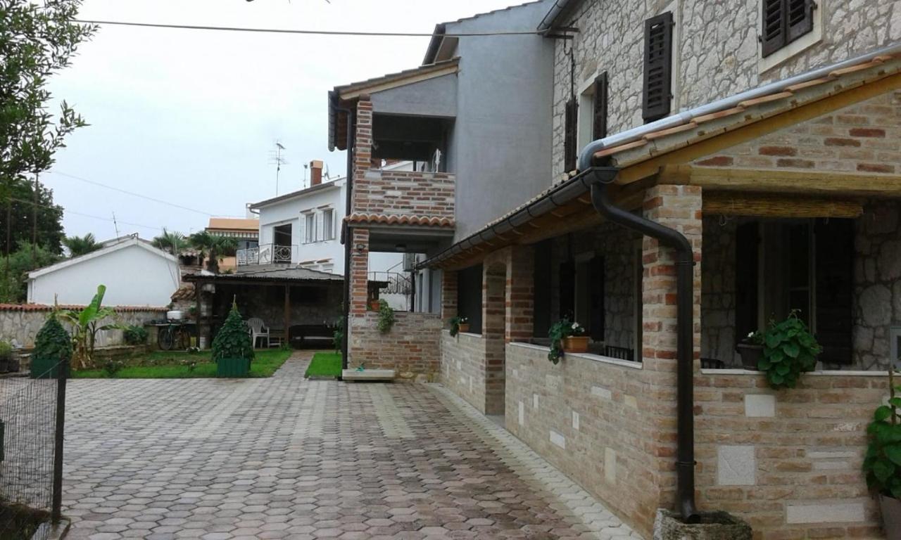 Apartmani Memic 100 M Do Plaze, Apartments Memic Only 100M From Beach Porec Luaran gambar