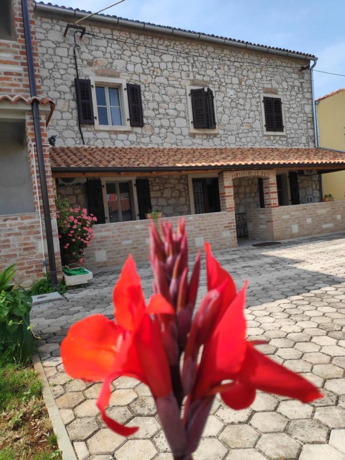Apartmani Memic 100 M Do Plaze, Apartments Memic Only 100M From Beach Porec Luaran gambar