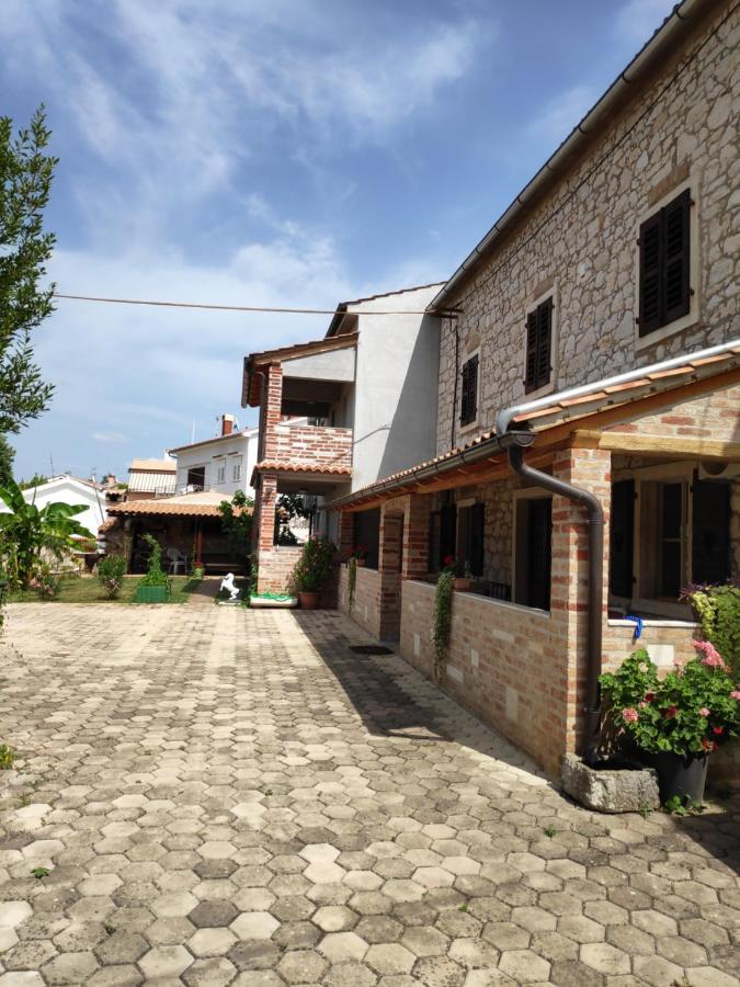 Apartmani Memic 100 M Do Plaze, Apartments Memic Only 100M From Beach Porec Luaran gambar
