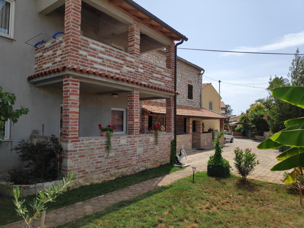 Apartmani Memic 100 M Do Plaze, Apartments Memic Only 100M From Beach Porec Luaran gambar