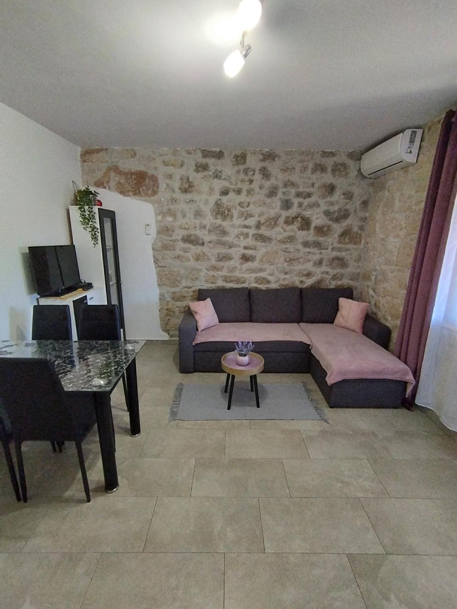 Apartmani Memic 100 M Do Plaze, Apartments Memic Only 100M From Beach Porec Luaran gambar