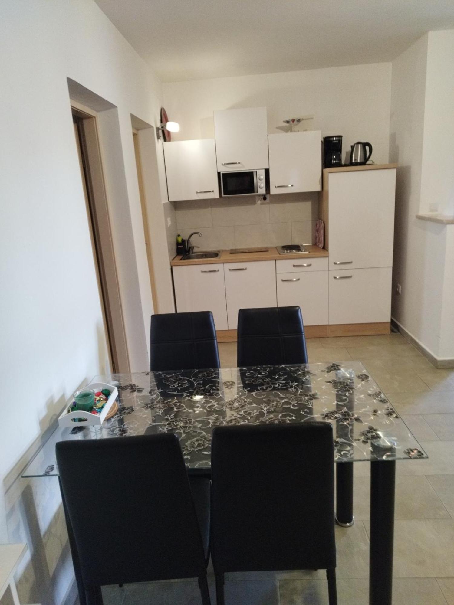 Apartmani Memic 100 M Do Plaze, Apartments Memic Only 100M From Beach Porec Luaran gambar